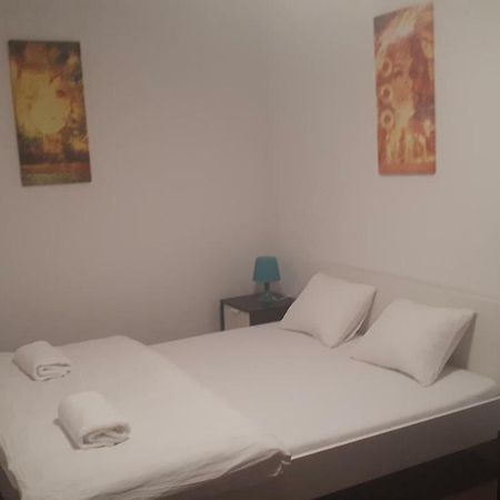 Apartman - Sukromie V Meste Bratislava Eksteriør bilde